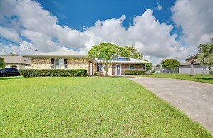 Spring Hill Retreat w/ Heated Pool & 4-in-1 Grill