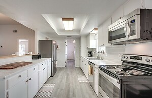 Spring Hill Retreat w/ Heated Pool & 4-in-1 Grill