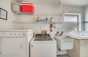 Spring Hill Retreat w/ Heated Pool & 4-in-1 Grill