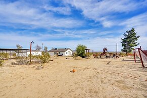 Desert Escape - Hot Tub, Fire Pit & Grill