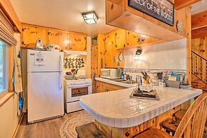 Wrightwood Cabin w/ Cozy Interior!