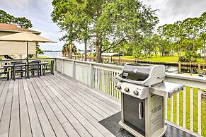 Waterfront Home: Spectacular On-site Fishing!