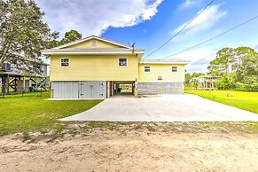 Waterfront Home: Spectacular On-site Fishing!