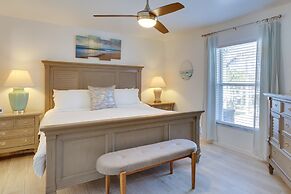 Canal-front Cape Coral Home Rental: Pool, Lanai!