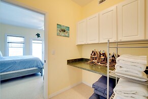 Oceanfront Oasis in Cedar Key w/ 2 Balconies!