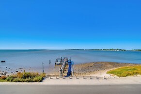 Oceanfront Oasis in Cedar Key w/ 2 Balconies!