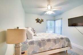 Cedar Key Condo w/ Balcony & Gulf Views!