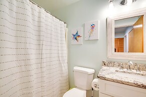 Cedar Key Condo w/ Balcony & Gulf Views!