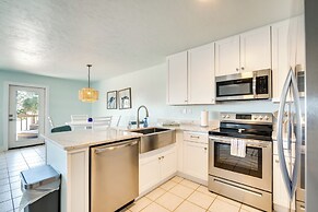 Cedar Key Condo w/ Balcony & Gulf Views!
