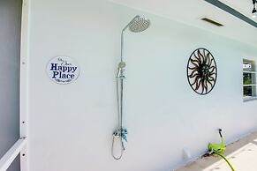 Punta Gorda Getaway w/ Canal Access & Lanai!