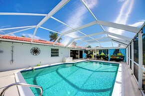 Punta Gorda Getaway w/ Canal Access & Lanai!