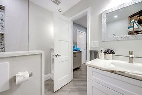 Punta Gorda Getaway w/ Canal Access & Lanai!