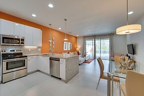 Townhome w/ Lanai ~ 9 Mi to Disney!