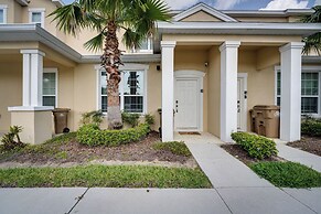 Townhome w/ Lanai ~ 9 Mi to Disney!