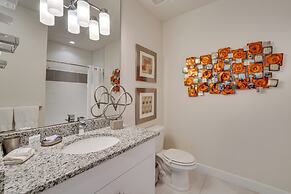 Townhome w/ Lanai ~ 9 Mi to Disney!