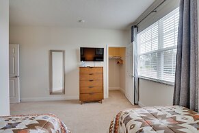 Townhome w/ Lanai ~ 9 Mi to Disney!