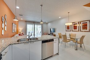 Townhome w/ Lanai ~ 9 Mi to Disney!
