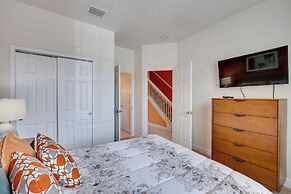 Townhome w/ Lanai ~ 9 Mi to Disney!