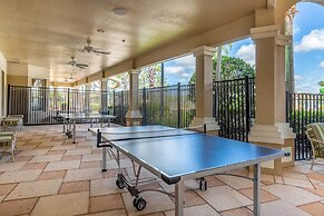 Resort Condo in Kissimmee ~ 3 Mi to Disney!