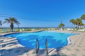Well-appointed Family Condo on Miramar Beach!