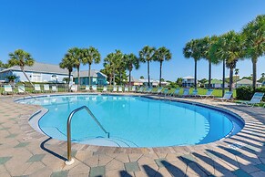 Well-appointed Family Condo on Miramar Beach!