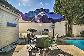 2 Mi to South Cape Beach State Park: Home w/ Yard!