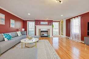1 Mi to Beach: Spacious Retreat in East Sandwich!