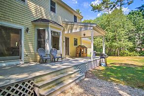 Marion Home w/ Private Deck < 1 Mi From Beach