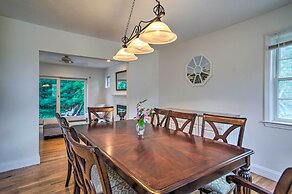 Marion Home w/ Private Deck < 1 Mi From Beach