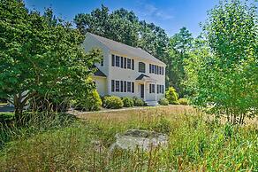 Marion Home w/ Private Deck < 1 Mi From Beach