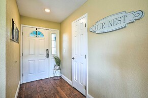 Central Branson Condo w/ Pool: Walk Everywhere!