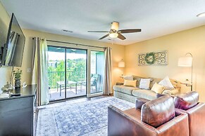 Central Branson Condo w/ Pool: Walk Everywhere!