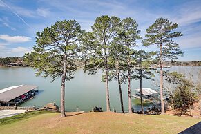 5 Mi to Casino: Waterfront Condo in Hot Springs!