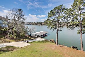 5 Mi to Casino: Waterfront Condo in Hot Springs!