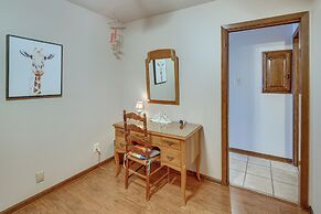 5 Mi to Casino: Waterfront Condo in Hot Springs!