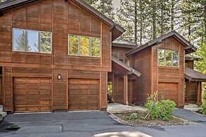 Incline Village Townhome w/ Forest-view Deck