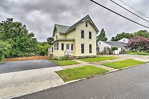 Penn Yan Escape w/ Yard, 1 Mi to Keuka Lake!