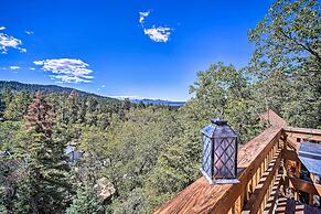 1 Mi to Bear Mountain: Cozy Cabin w/ Views!