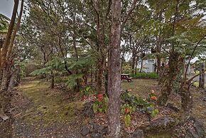 Tropical Volcano Bungalow < 4 Mi to Nat'l Park!