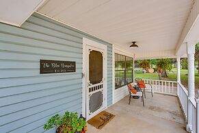 Canton Home w/ Porch < 1 Mile to First Monday!