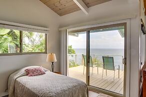 Hilo Home w/ Private Deck + Stunning Ocean Views!