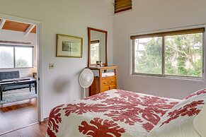 Hilo Home w/ Private Deck + Stunning Ocean Views!