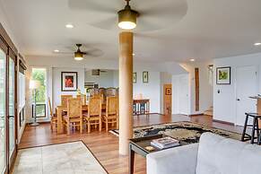 Hilo Home w/ Private Deck + Stunning Ocean Views!