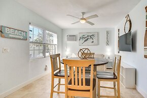 Apartment w/ Easy Access to Indian Rocks Beach!