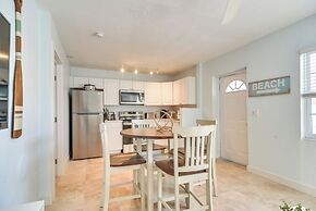 Apartment w/ Easy Access to Indian Rocks Beach!