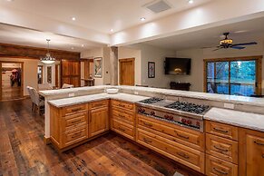 2 Mi to Beach: Expansive Tahoe Escape w/ Hot Tub!