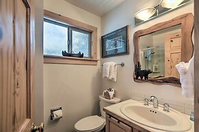 3 Mi to Lake Tahoe: Quiet Incline Village Cabin!