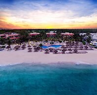 Grand Oasis Riviera