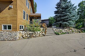 Duplex in Quiet Family Neighborhood 1 Mi to Skiing