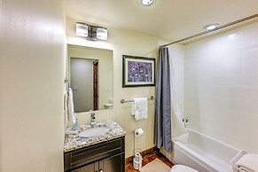 Duplex in Quiet Family Neighborhood 1 Mi to Skiing